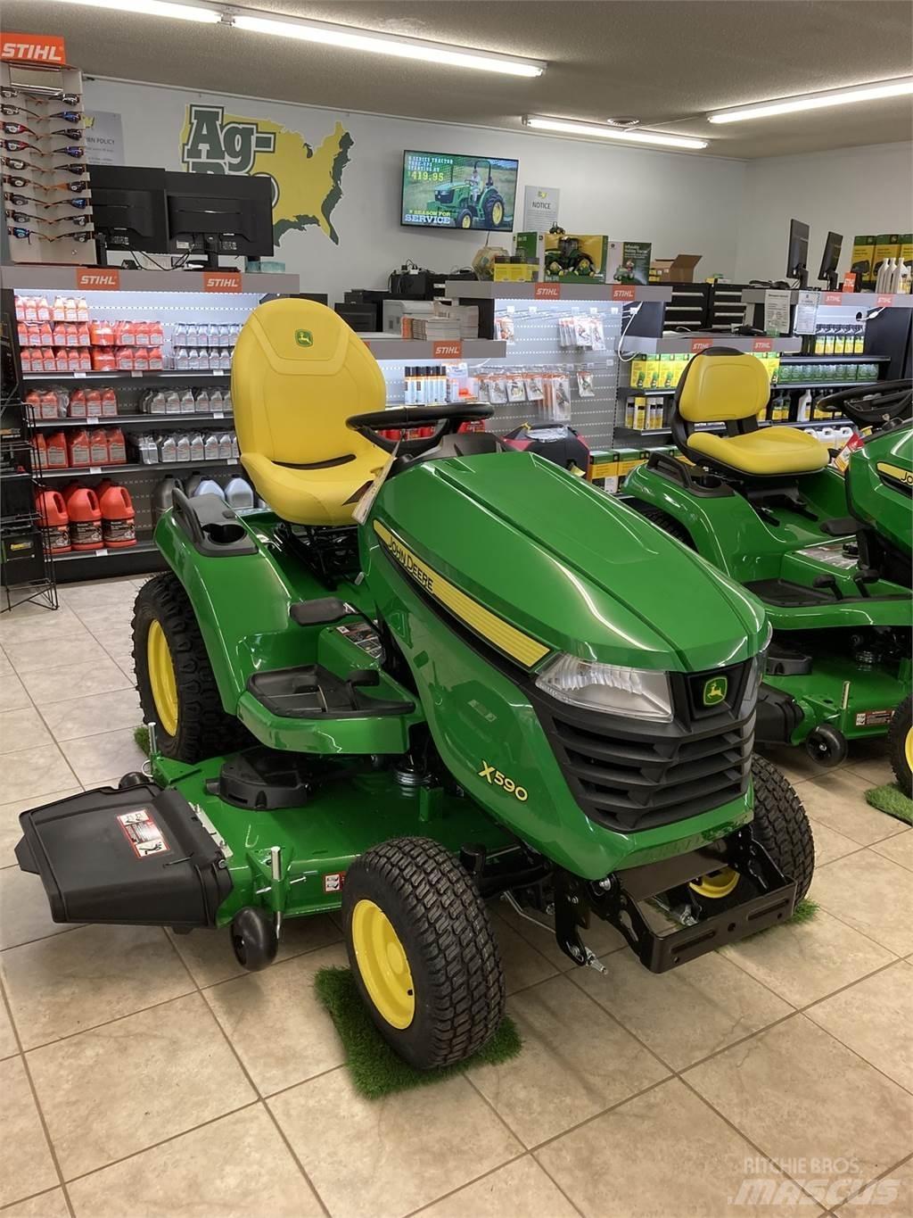 John Deere X590 Kompakttraktorid