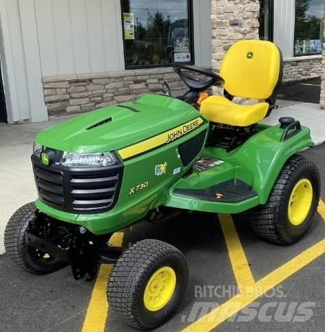 John Deere X730 Kompakttraktorid