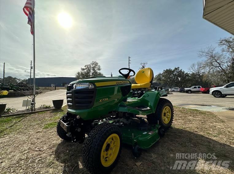 John Deere X739 Kompakttraktorid