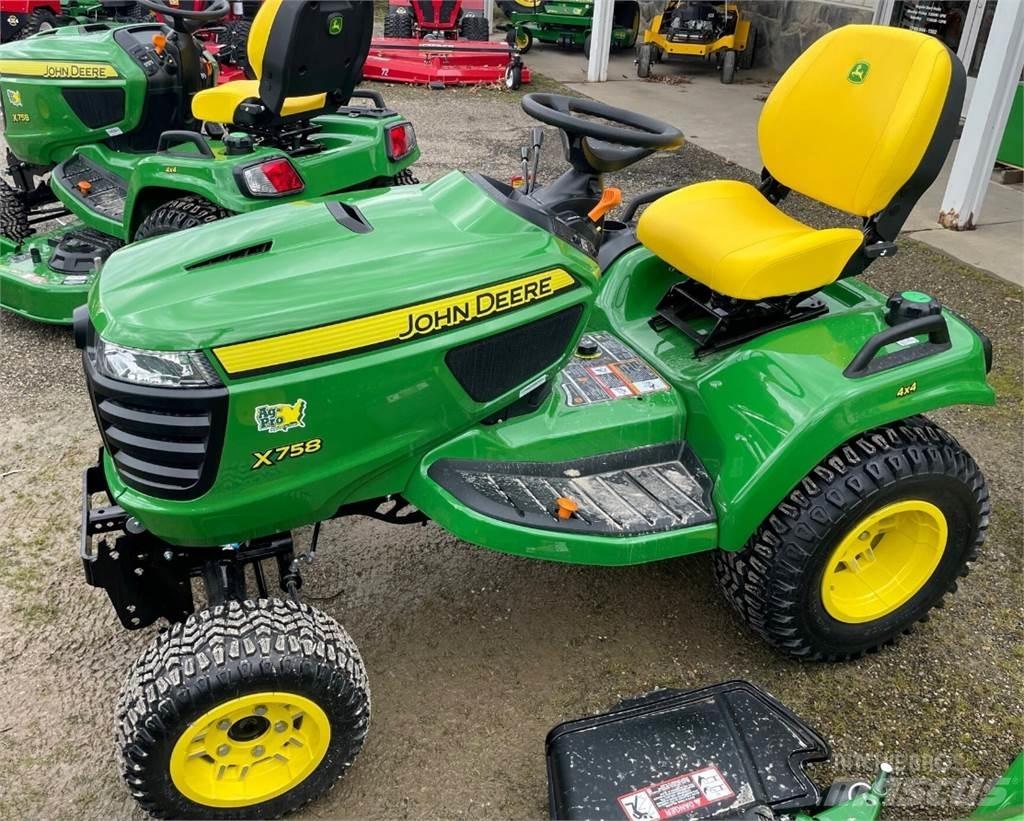 John Deere X758 Kompakttraktorid