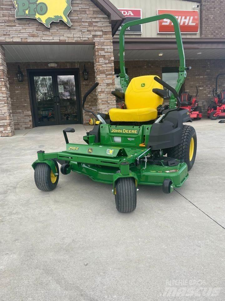John Deere Z515E 0 - pöörderaadiuse niidukid