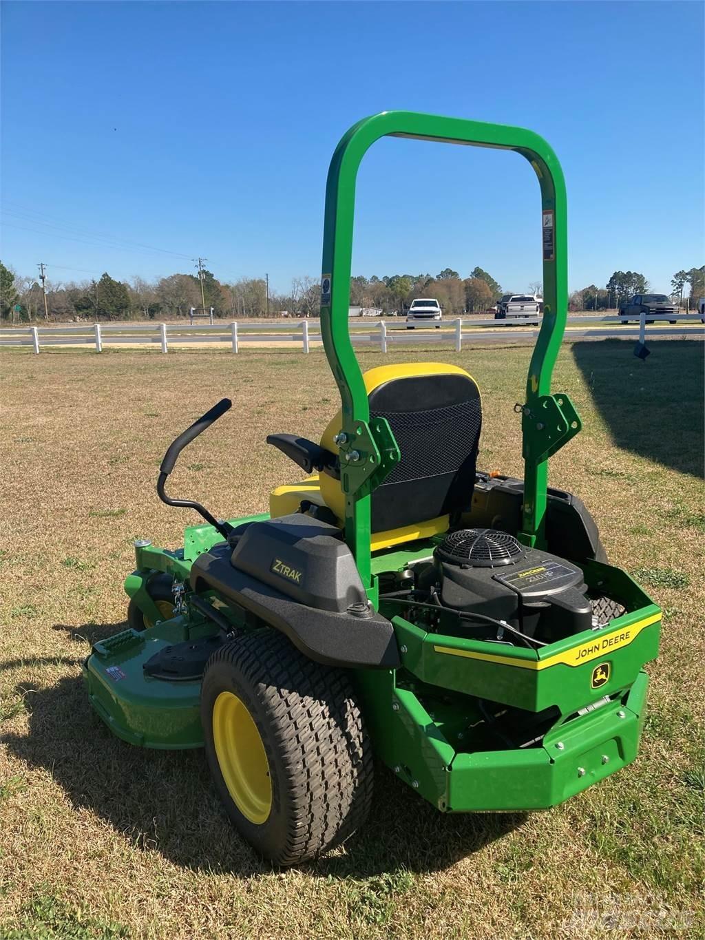 John Deere Z720E 0 - pöörderaadiuse niidukid