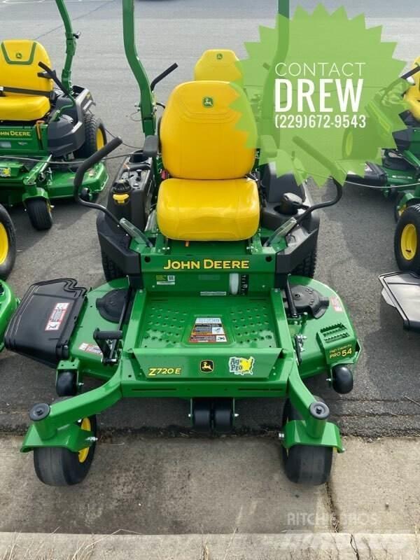 John Deere Z720E 0 - pöörderaadiuse niidukid