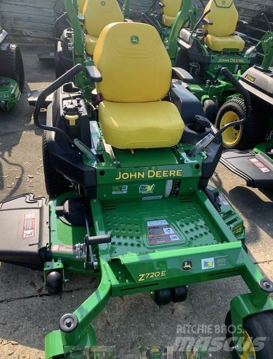 John Deere Z720E 0 - pöörderaadiuse niidukid
