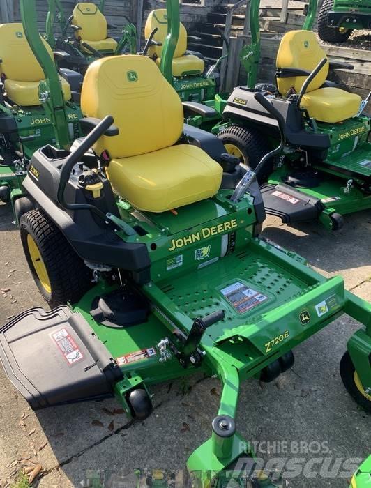 John Deere Z720E 0 - pöörderaadiuse niidukid