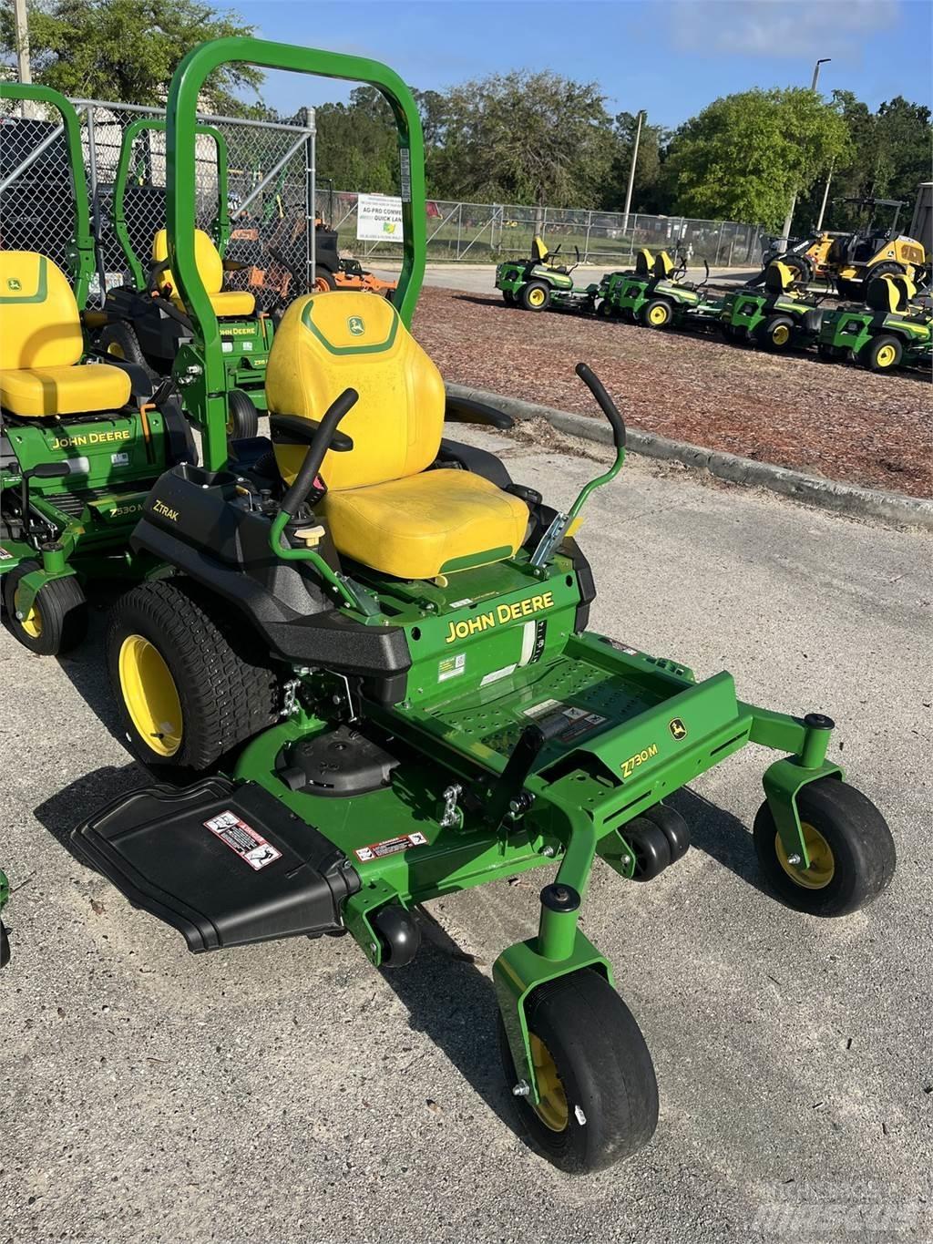 John Deere Z730 0 - pöörderaadiuse niidukid