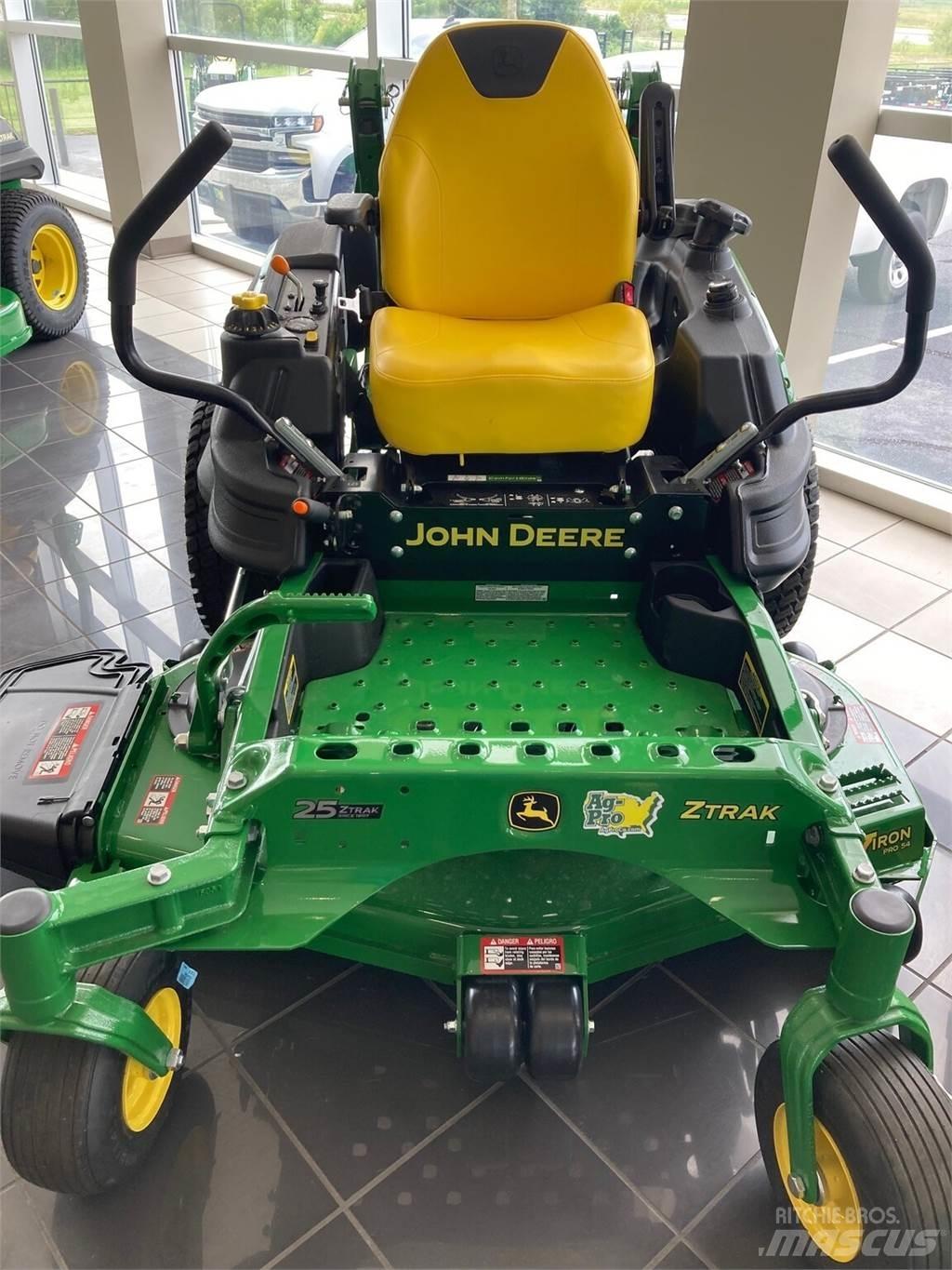 John Deere Z920M 0 - pöörderaadiuse niidukid