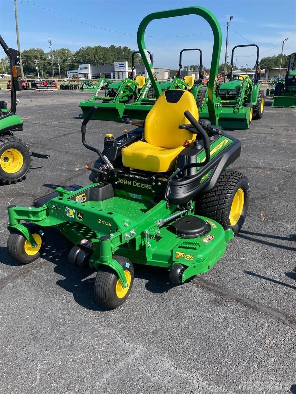 John Deere Z920M 0 - pöörderaadiuse niidukid
