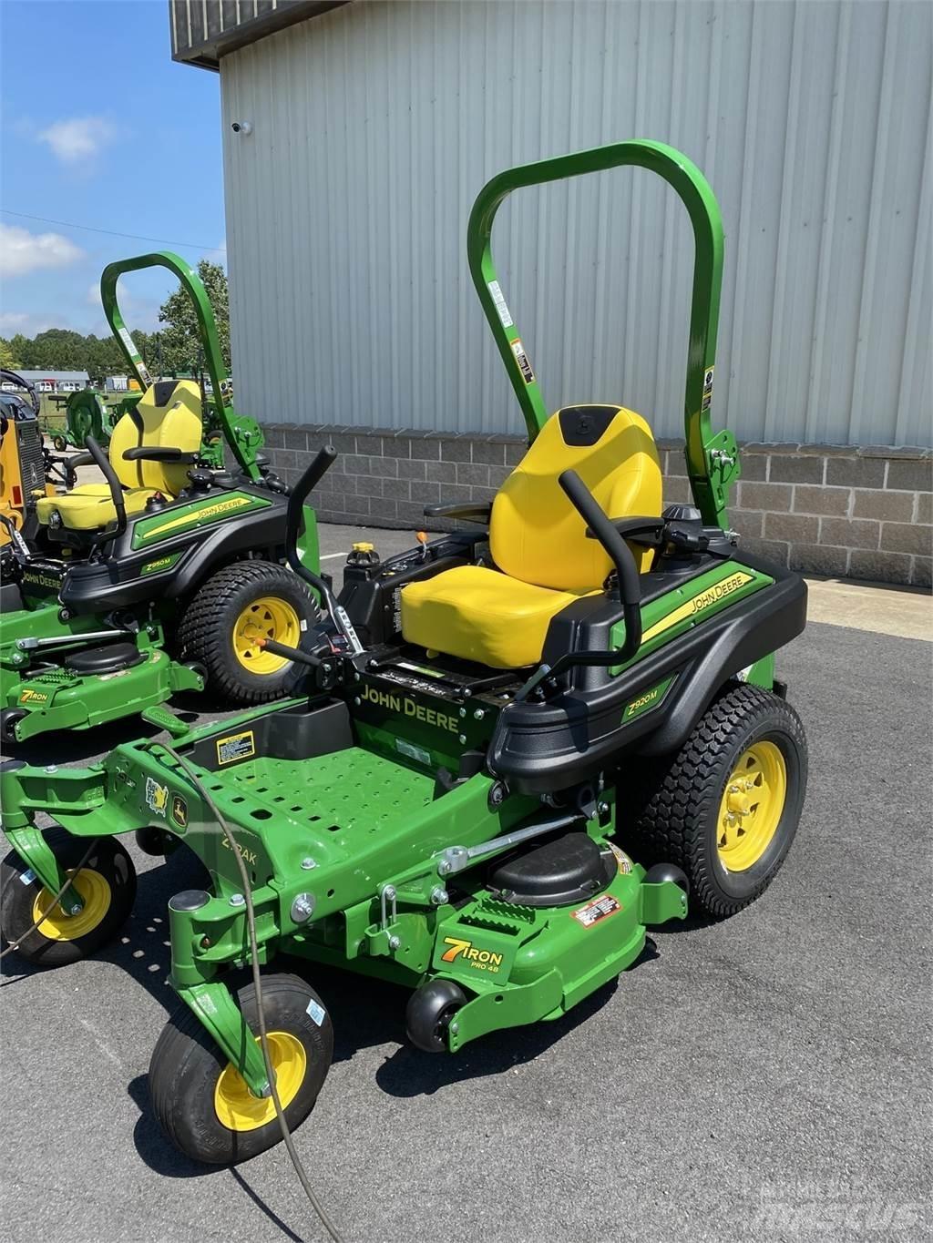 John Deere Z920M 0 - pöörderaadiuse niidukid