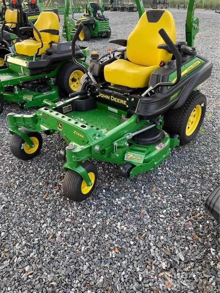 John Deere Z920M 0 - pöörderaadiuse niidukid