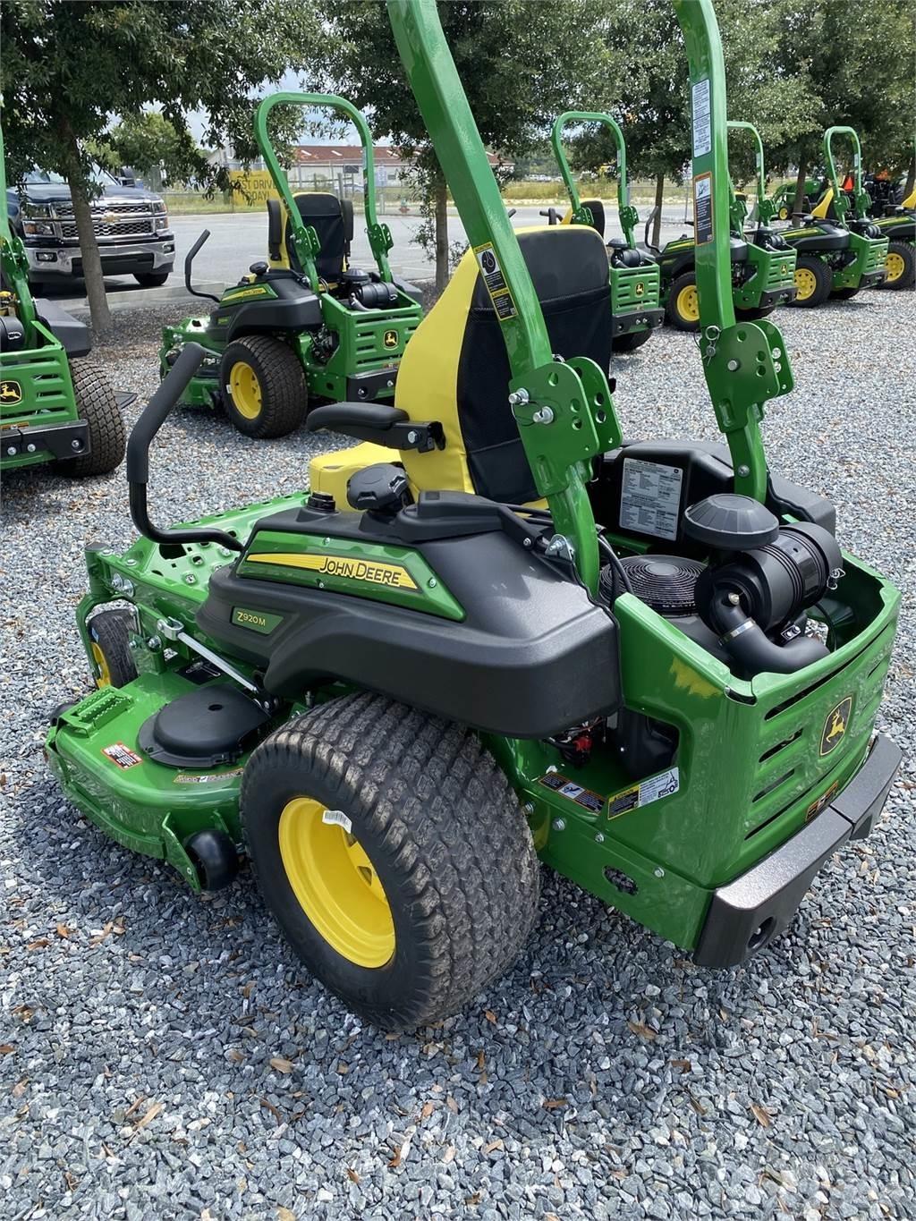 John Deere Z920M 0 - pöörderaadiuse niidukid