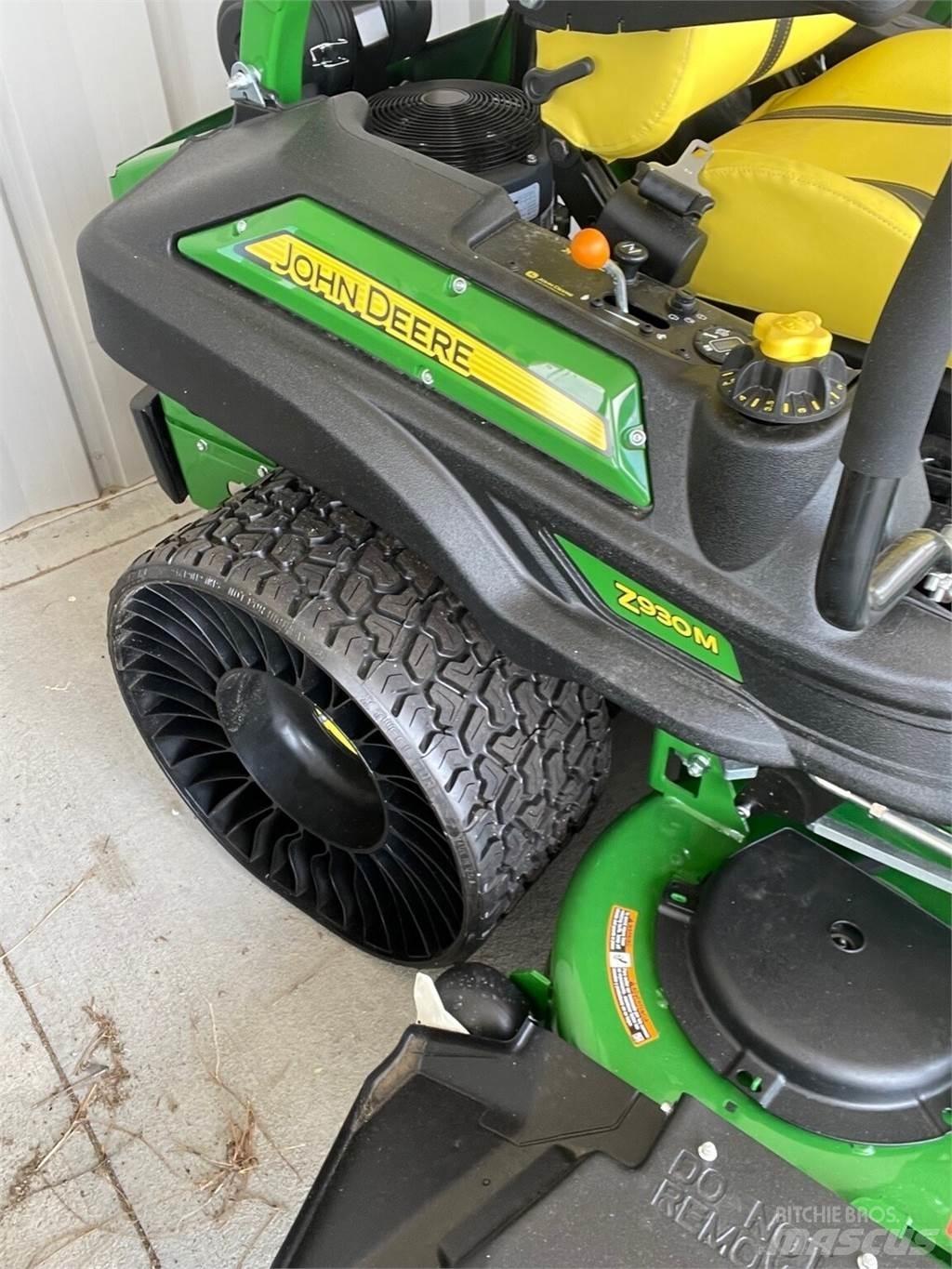 John Deere Z930M 0 - pöörderaadiuse niidukid