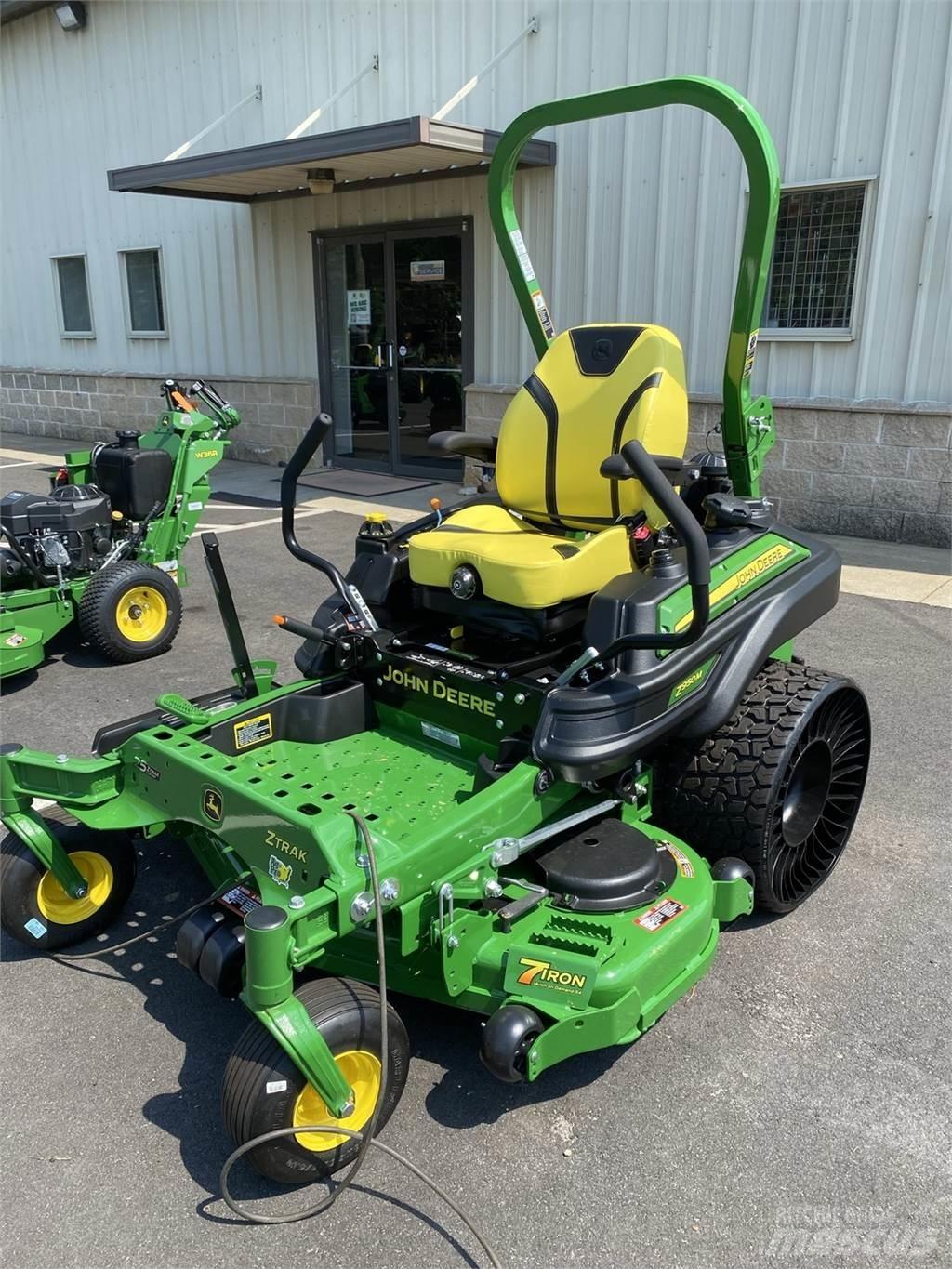 John Deere Z950M 0 - pöörderaadiuse niidukid