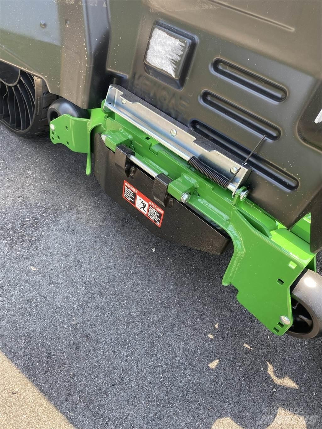 John Deere Z950M 0 - pöörderaadiuse niidukid