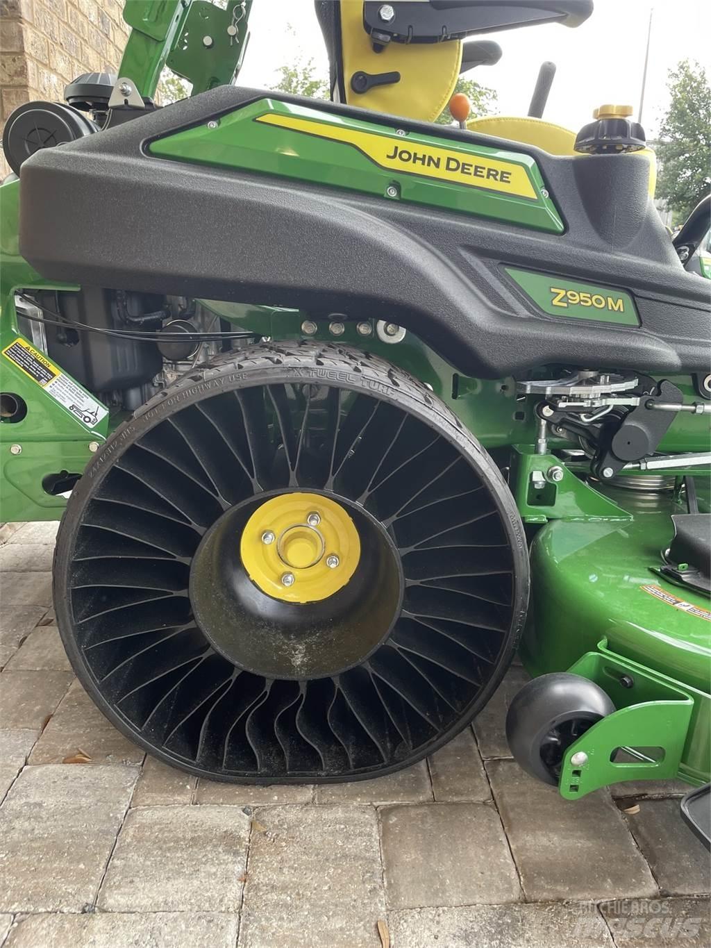 John Deere Z950M 0 - pöörderaadiuse niidukid