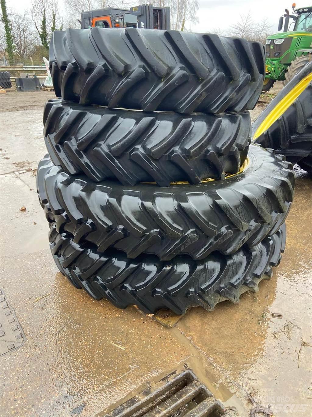  Row Crop Wheels Rehvid, rattad ja veljed