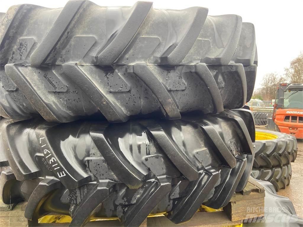  Row Crop Wheels Rehvid, rattad ja veljed