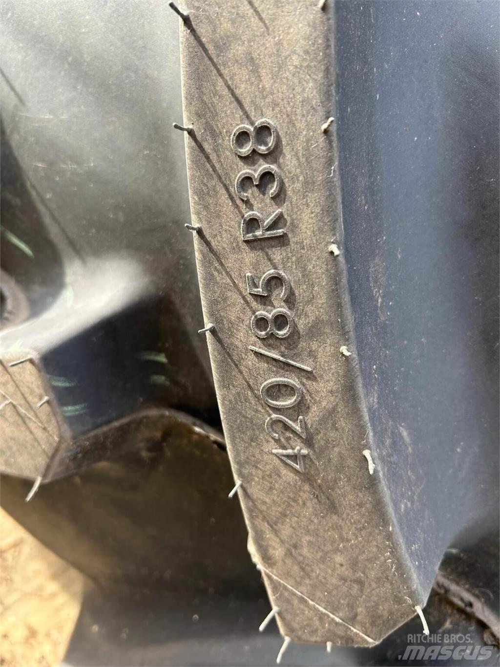  Wheels & tyres Rehvid, rattad ja veljed