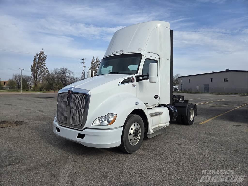 Kenworth T680 Sadulveokid