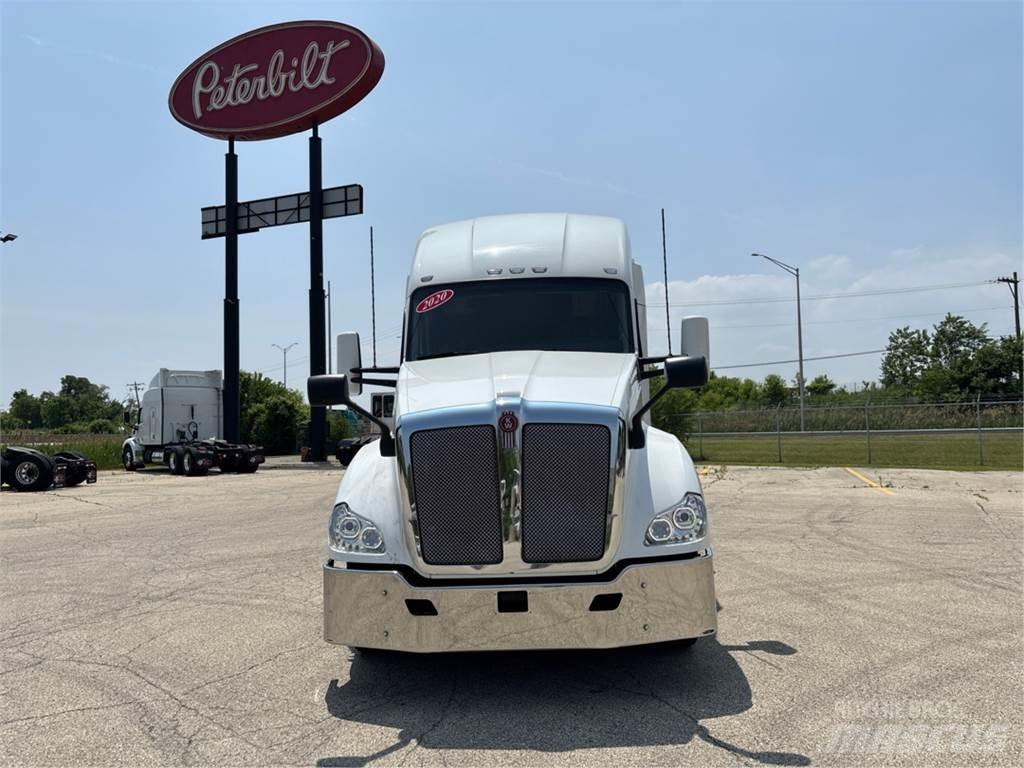 Kenworth T680 Sadulveokid