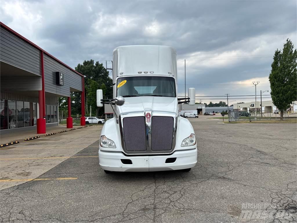 Kenworth T680 Sadulveokid