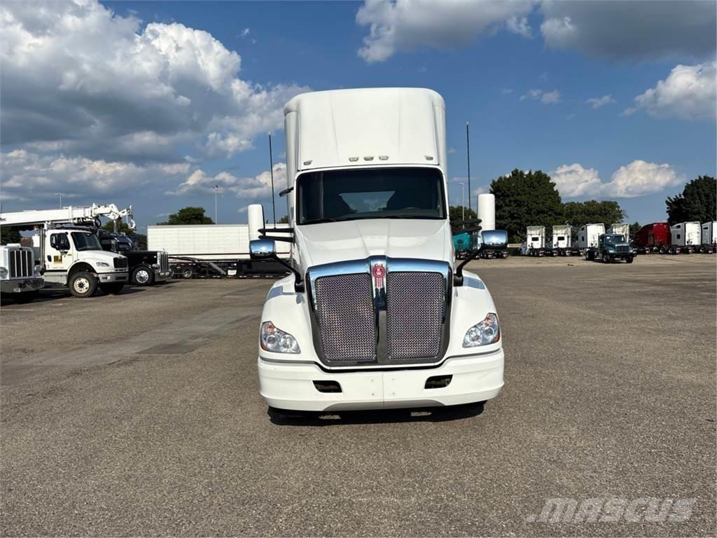Kenworth T680 Sadulveokid