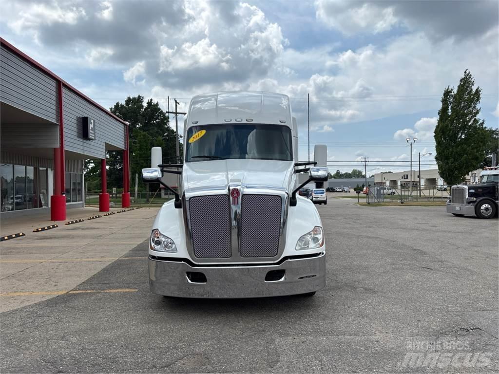 Kenworth T680 Sadulveokid