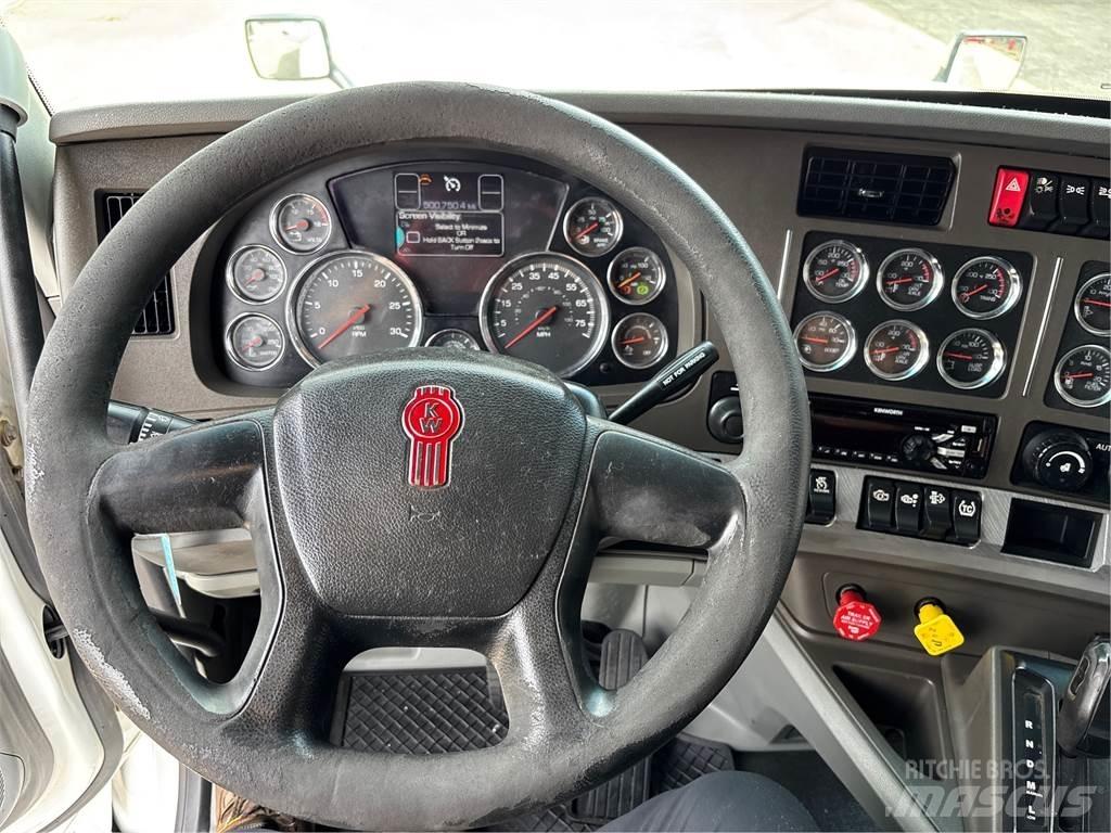 Kenworth T680 Sadulveokid