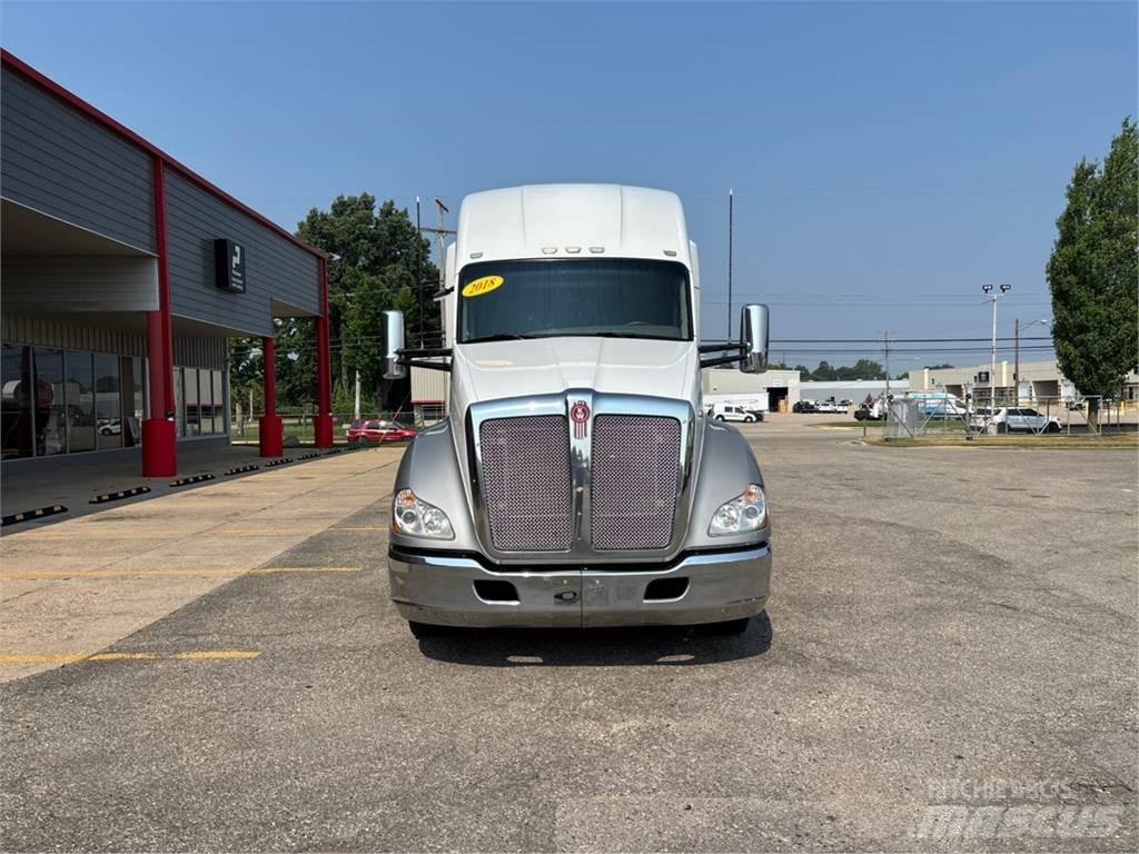 Kenworth T680 Sadulveokid
