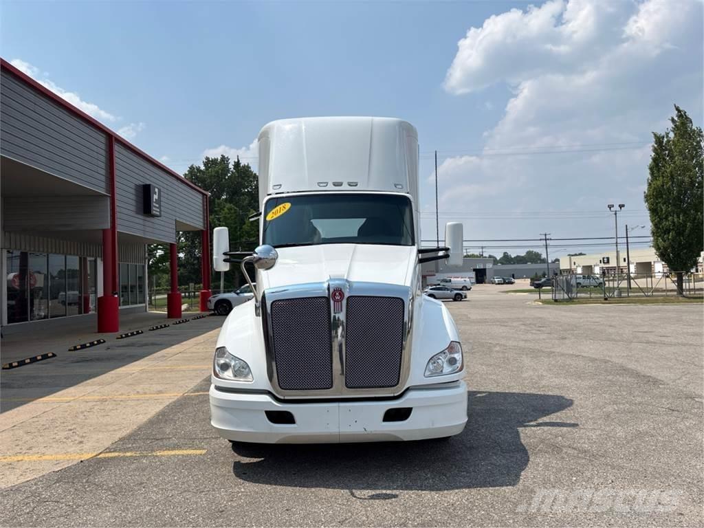 Kenworth T680 Sadulveokid