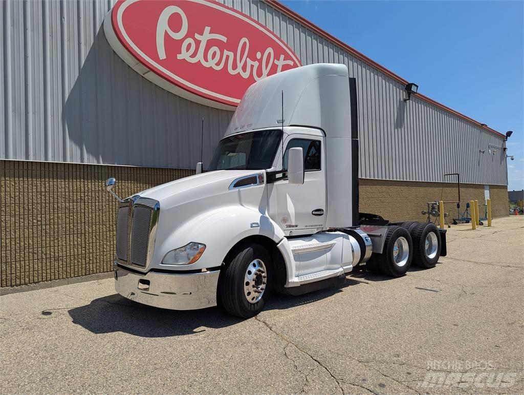 Kenworth T680 Sadulveokid