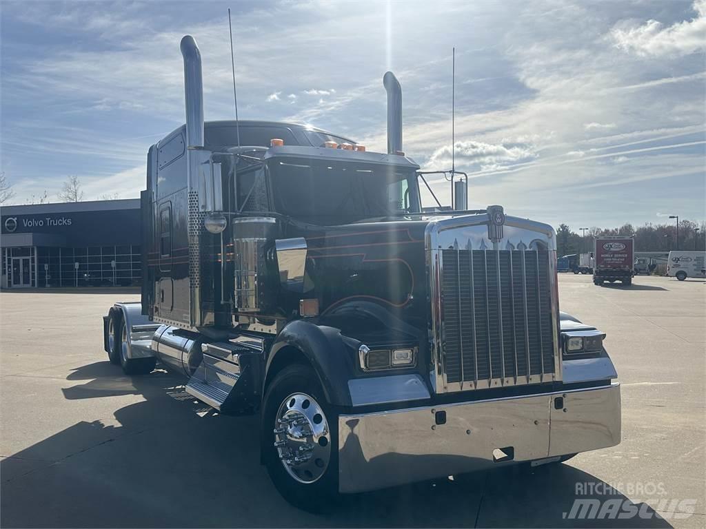 Kenworth W900 Sadulveokid