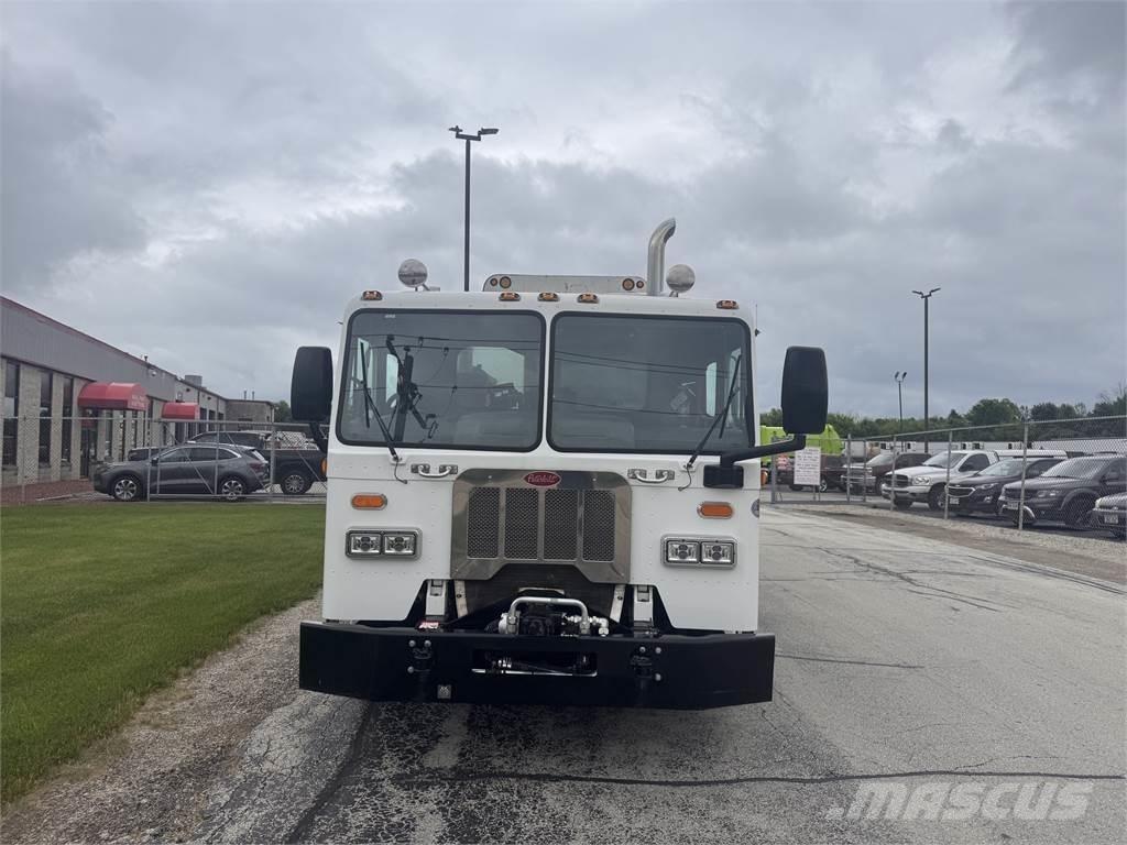 Peterbilt 320 Prügiautod