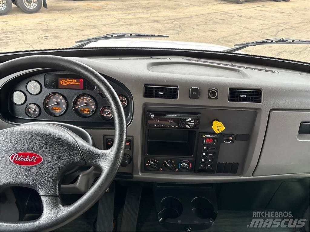 Peterbilt 337 Furgoonautod