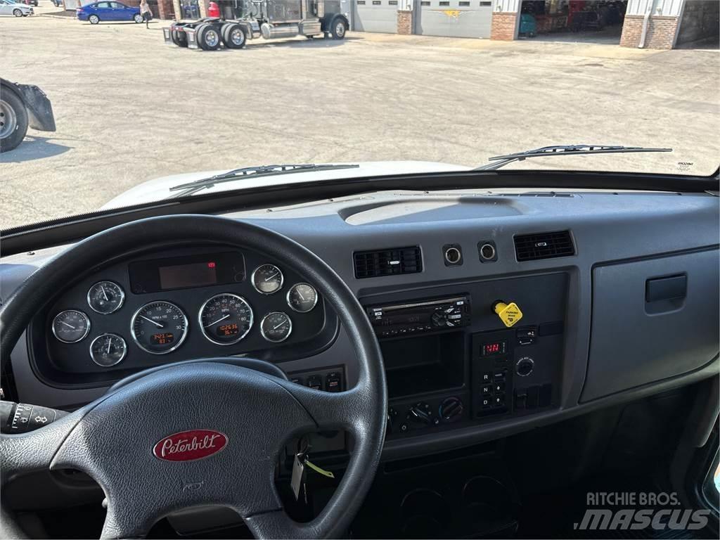 Peterbilt 337 Furgoonautod