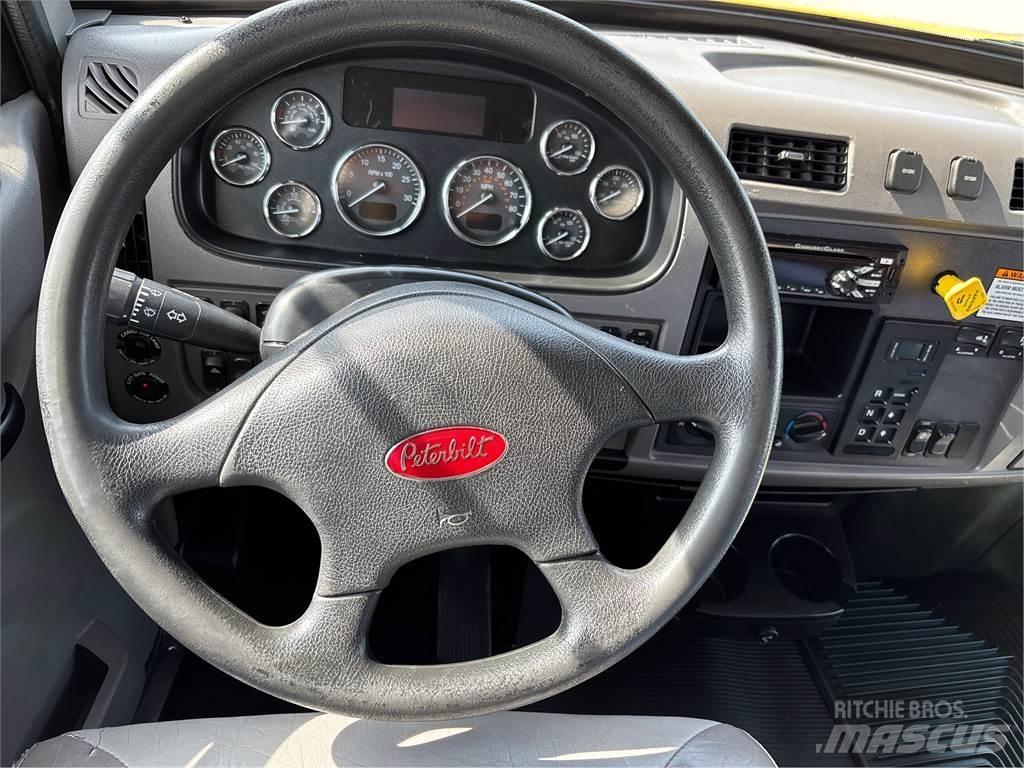 Peterbilt 337 Furgoonautod