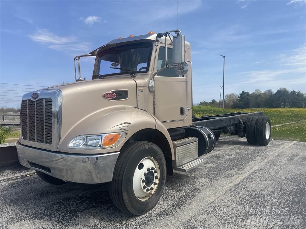 Peterbilt 337 Raamautod