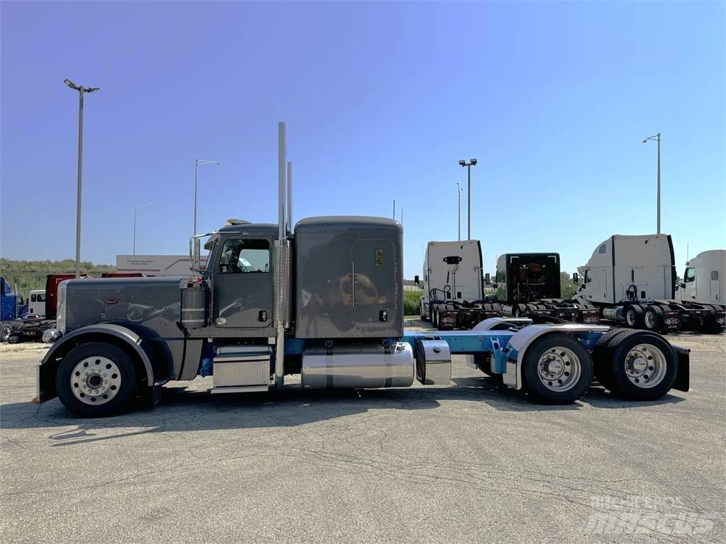 Peterbilt 389 Sadulveokid