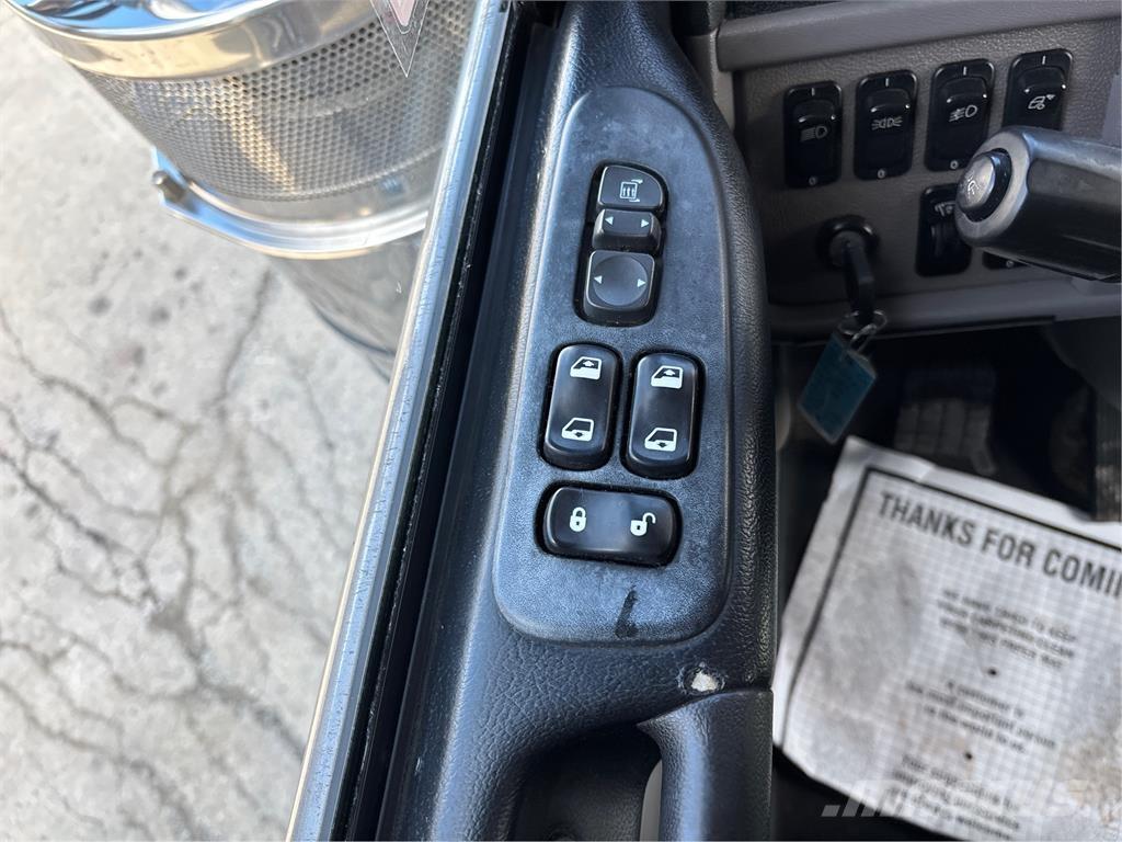 Peterbilt 389 Sadulveokid