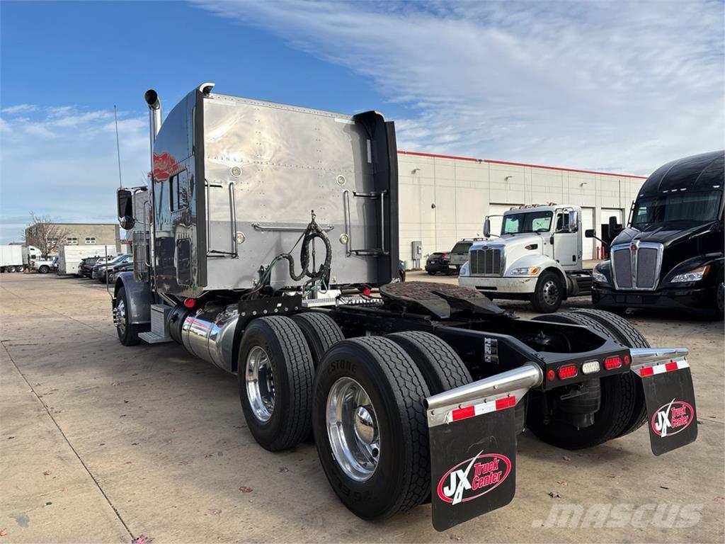 Peterbilt 389 Sadulveokid