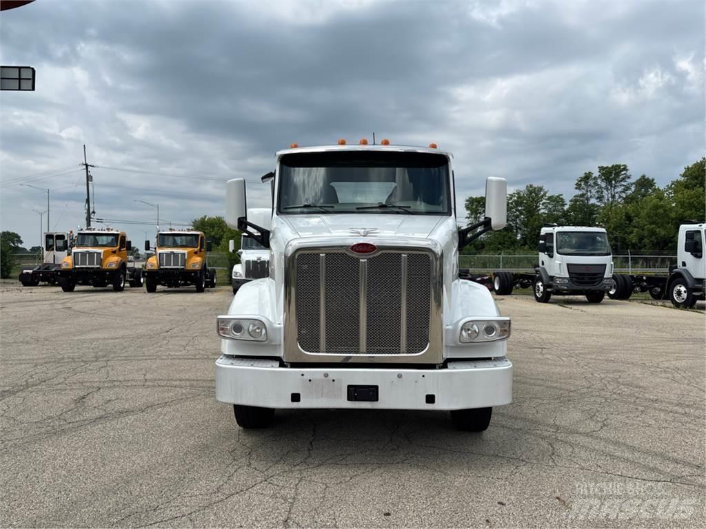 Peterbilt 567 Sadulveokid