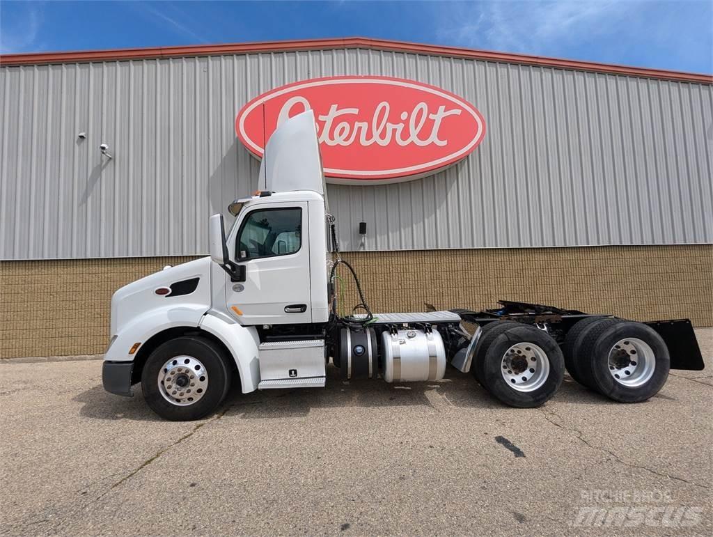 Peterbilt 579 Sadulveokid