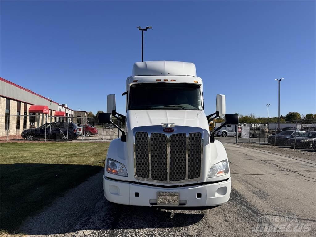 Peterbilt 579 Sadulveokid