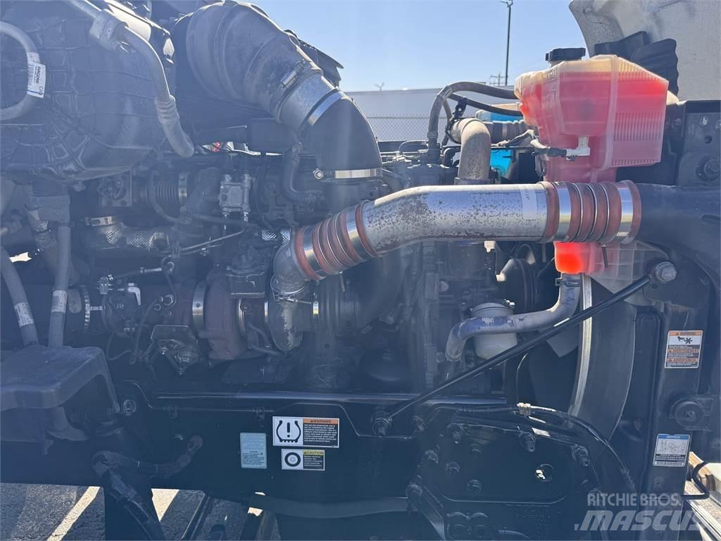 Peterbilt 579 Sadulveokid