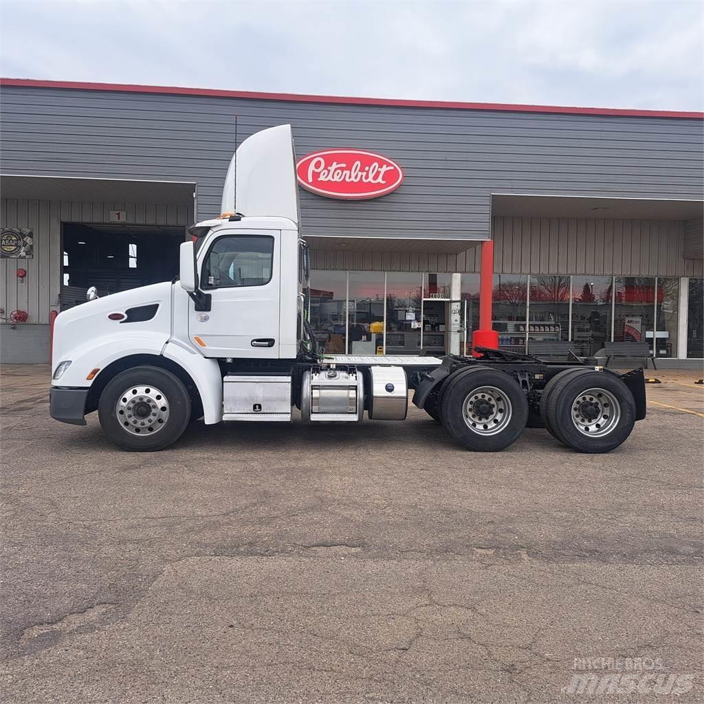 Peterbilt 579 Sadulveokid