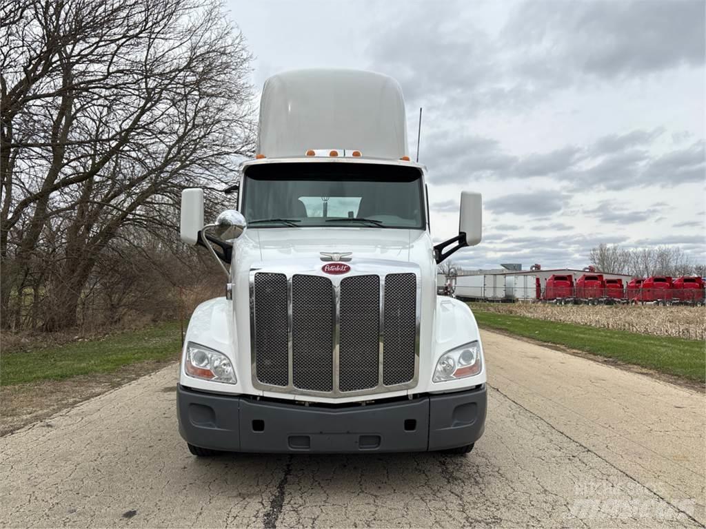 Peterbilt 579 Sadulveokid