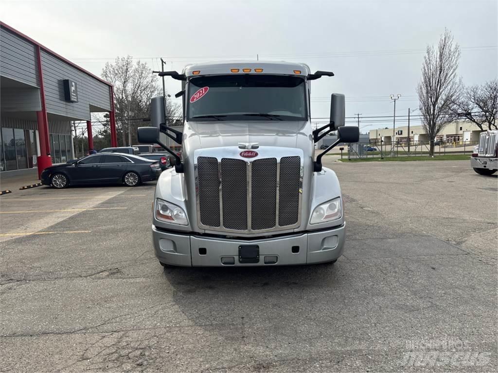 Peterbilt 579 Sadulveokid