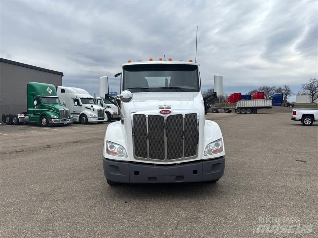 Peterbilt 579 Sadulveokid