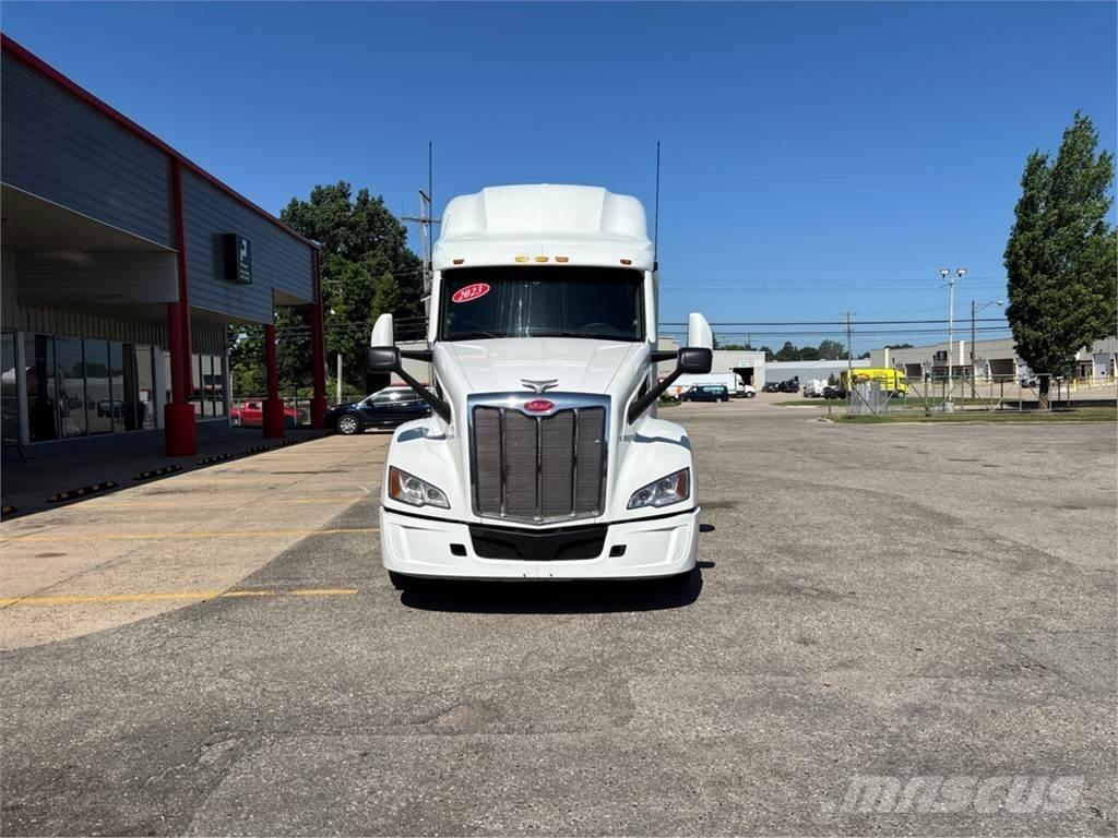 Peterbilt 579 Sadulveokid