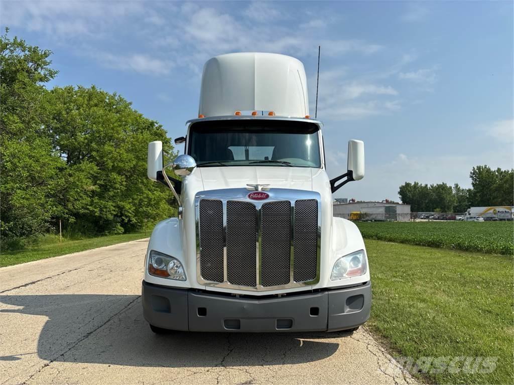 Peterbilt 579 Sadulveokid